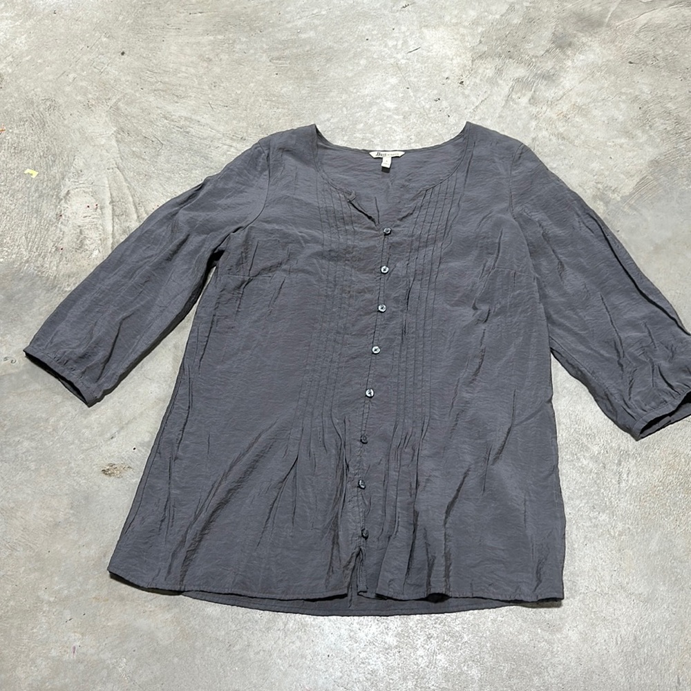 Grey button up pleated top / Size L / Bass‎ Brand